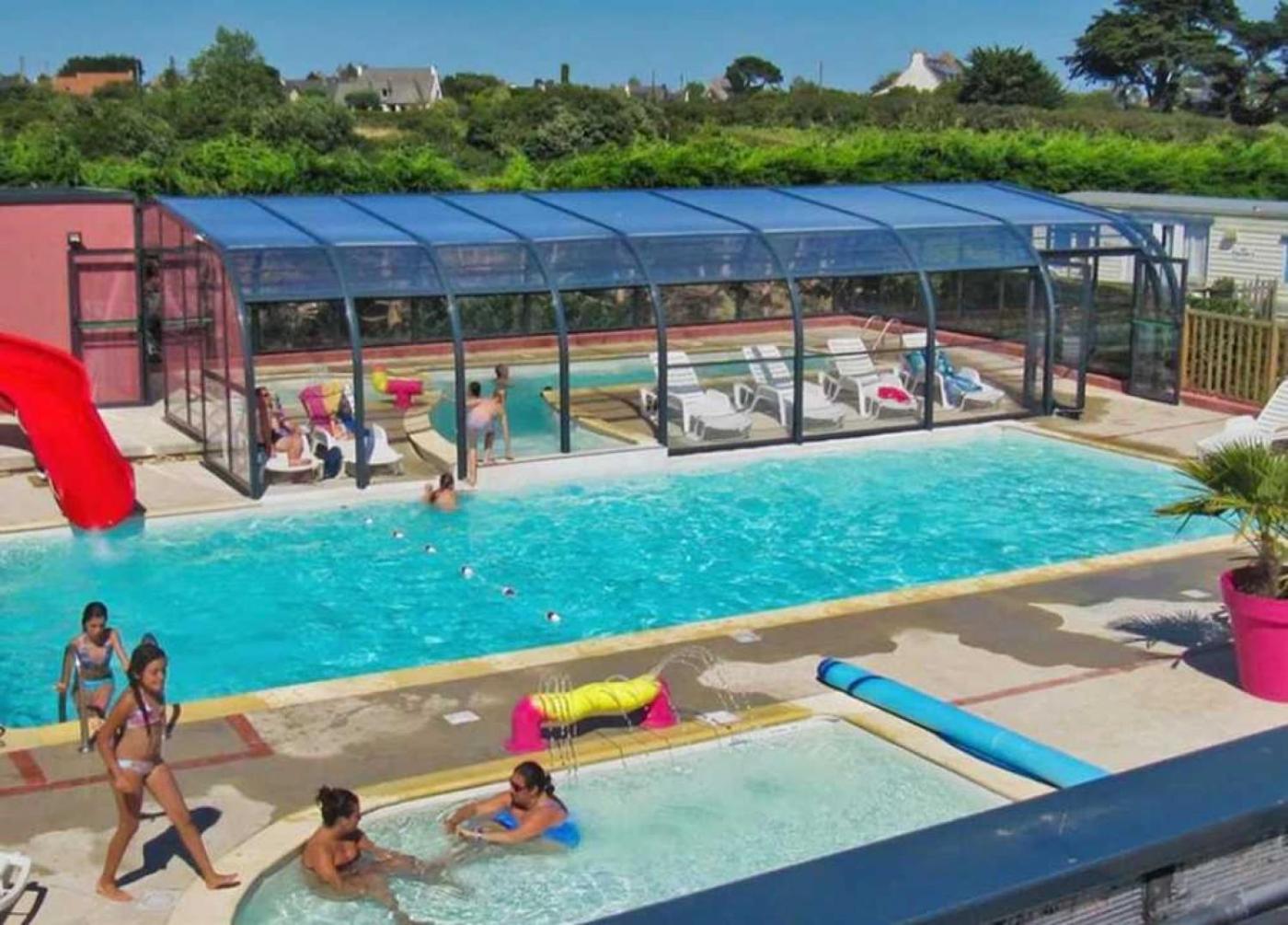- Piscine - Efaddh Pleumeur-Bodou