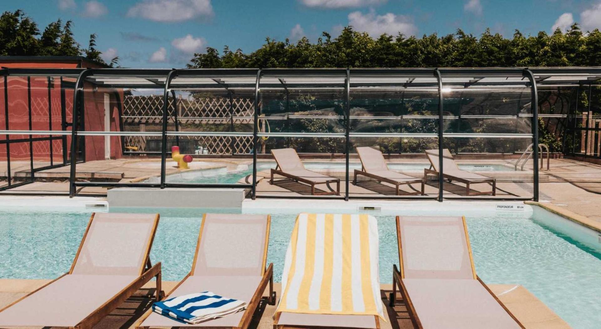 Campsite - Piscine - Efaddh Pleumeur-Bodou